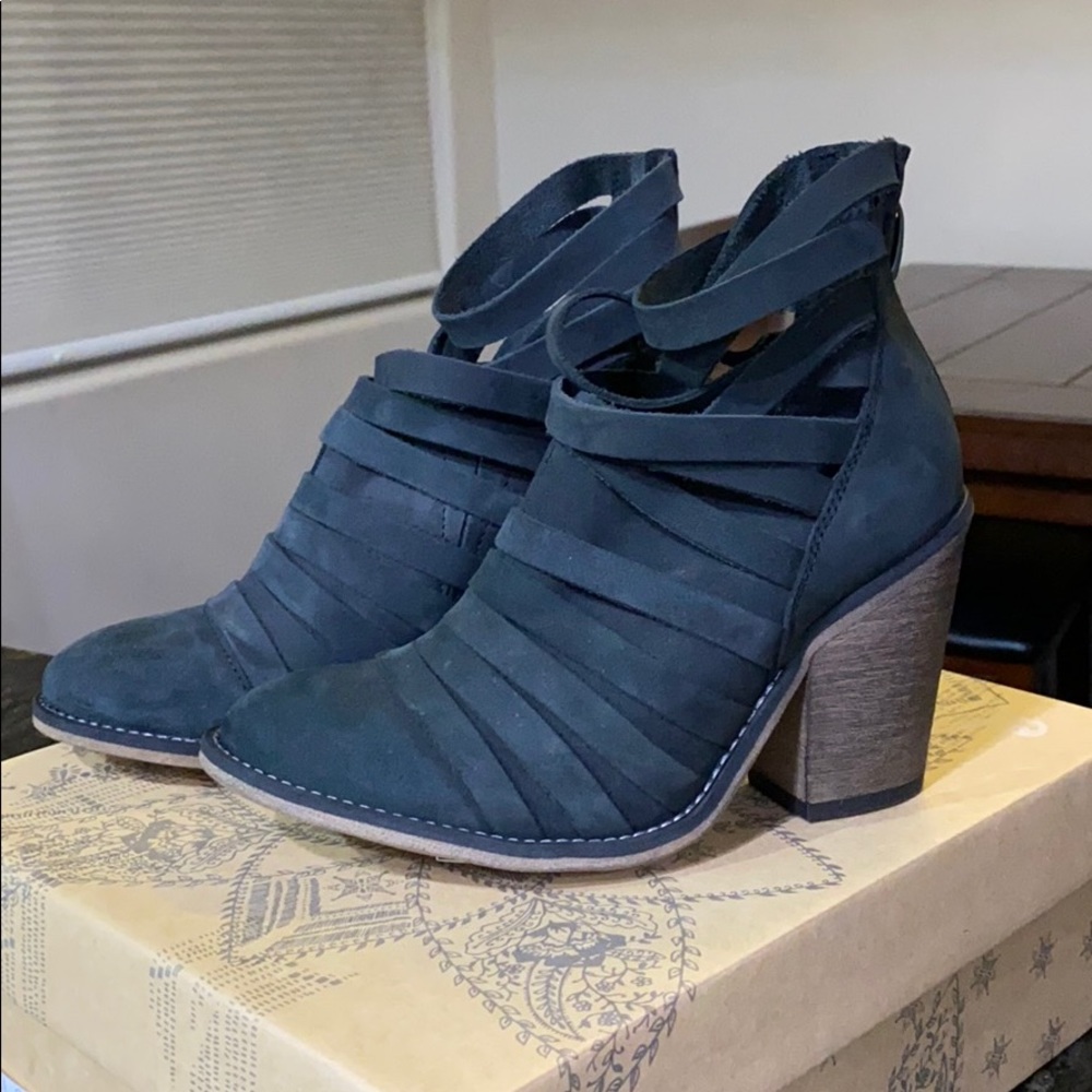 Free people hybrid black booties